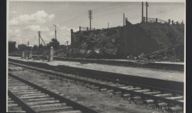 Przyczółek wiaduktu na Żoliborzu. 7 sierpnia 1945 r.